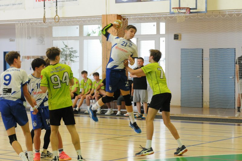 Litovel slaví i ztrácí: junioři porazili Paskov, mladší dorostenci nestačil na Centrum Haná