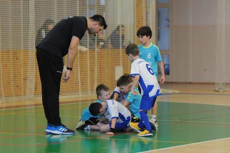 96x  Mladší miniházená: O litovelskou štiku