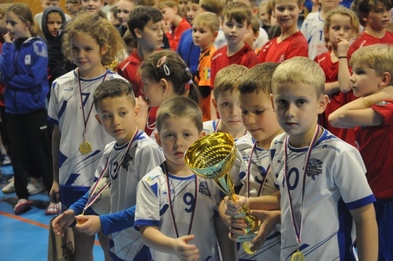 63x <i class="fas fa-camera" aria-hidden="true" title="Obsahuje fotografie"></i> Mladší miniházená: Vánoční BOBO cup 2025