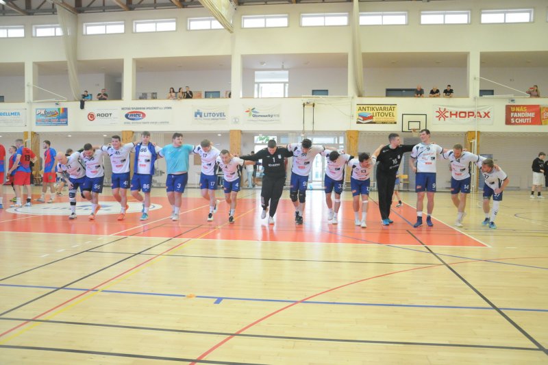 79x  Muži: Tatran Litovel - KH BEECH Vsetín