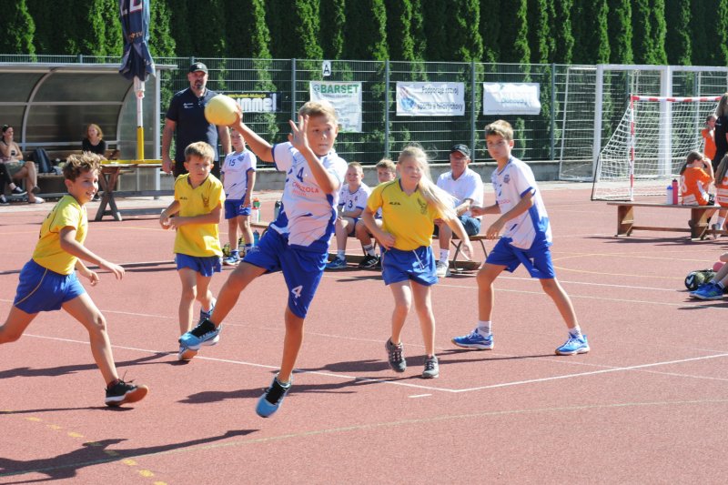 24x  Starší miniházená: Mistr. turnaj Osek nad Bečvou