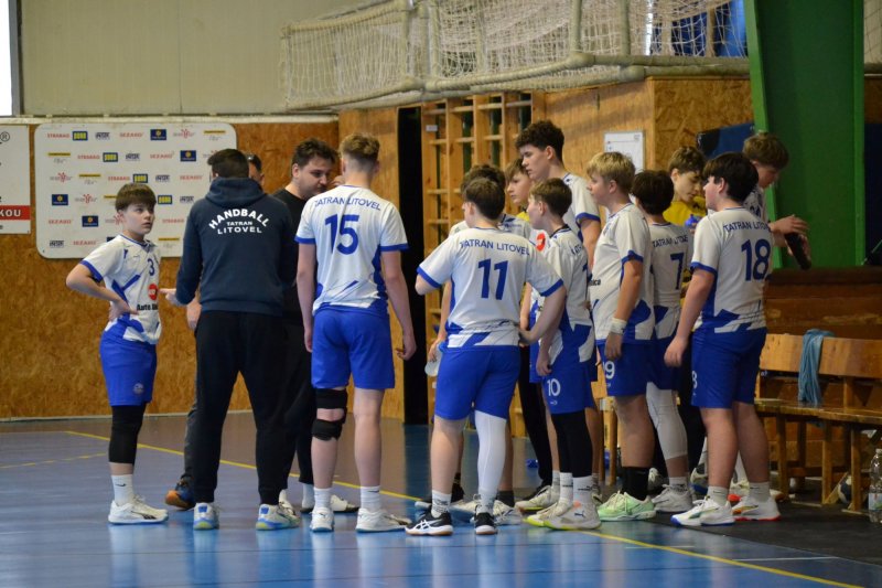 51x <i class="fas fa-camera" aria-hidden="true" title="Obsahuje fotografie"></i> Starší žáci: HBC Olomouc 1966 + Házená Velká Bystřice