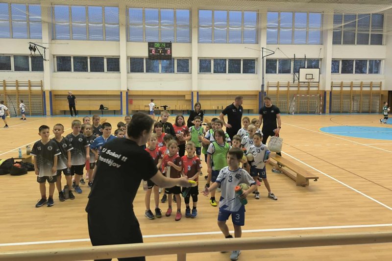 Mladší miniházená na turnaji v Prostějově