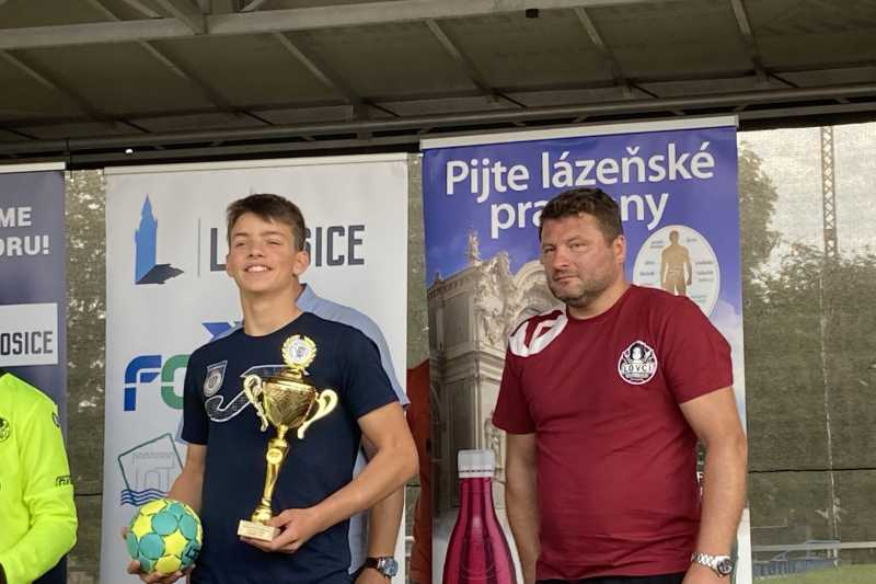 Vašek Najer nejlepším hráčem Házenkářského festivalu Lovosice, starší i mladší žáci hráli play-off